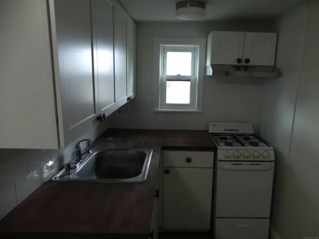 $2,800 | 2.5 Jefferson Street, Unit 2, Norwalk, CT 06851