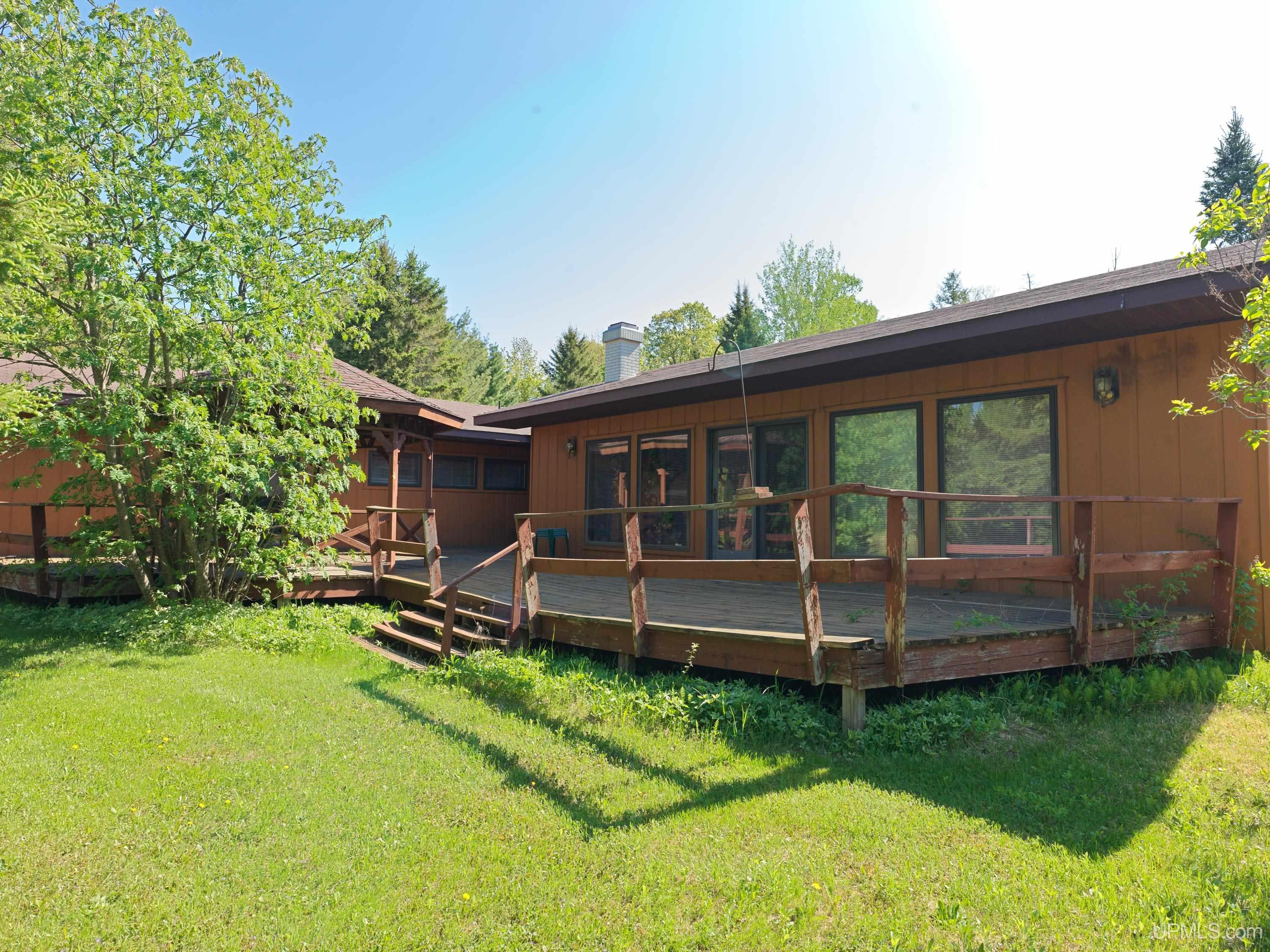 N6355 Alger Heights Road Munising, MI 49862 - Photo 5 of 36