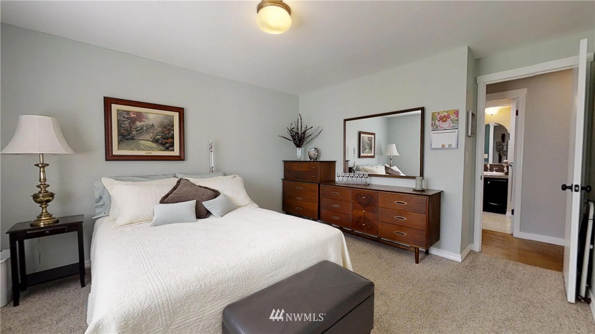 17645 122nd Place Southeast Renton, WA 98058 - Photo 11 of 25 Gallery Image 11