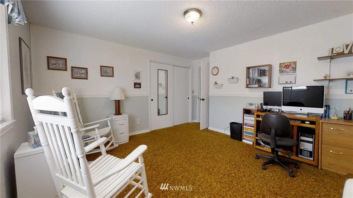 17645 122nd Place Southeast Renton, WA 98058 - Photo 12 of 25 Gallery Image 12