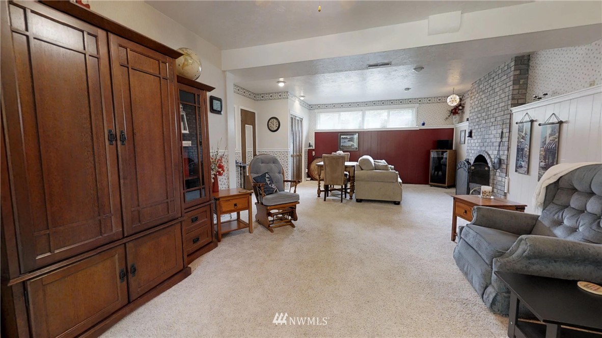 17645 122nd Place Southeast Renton, WA 98058 - Photo 13 of 25 Gallery Image 13