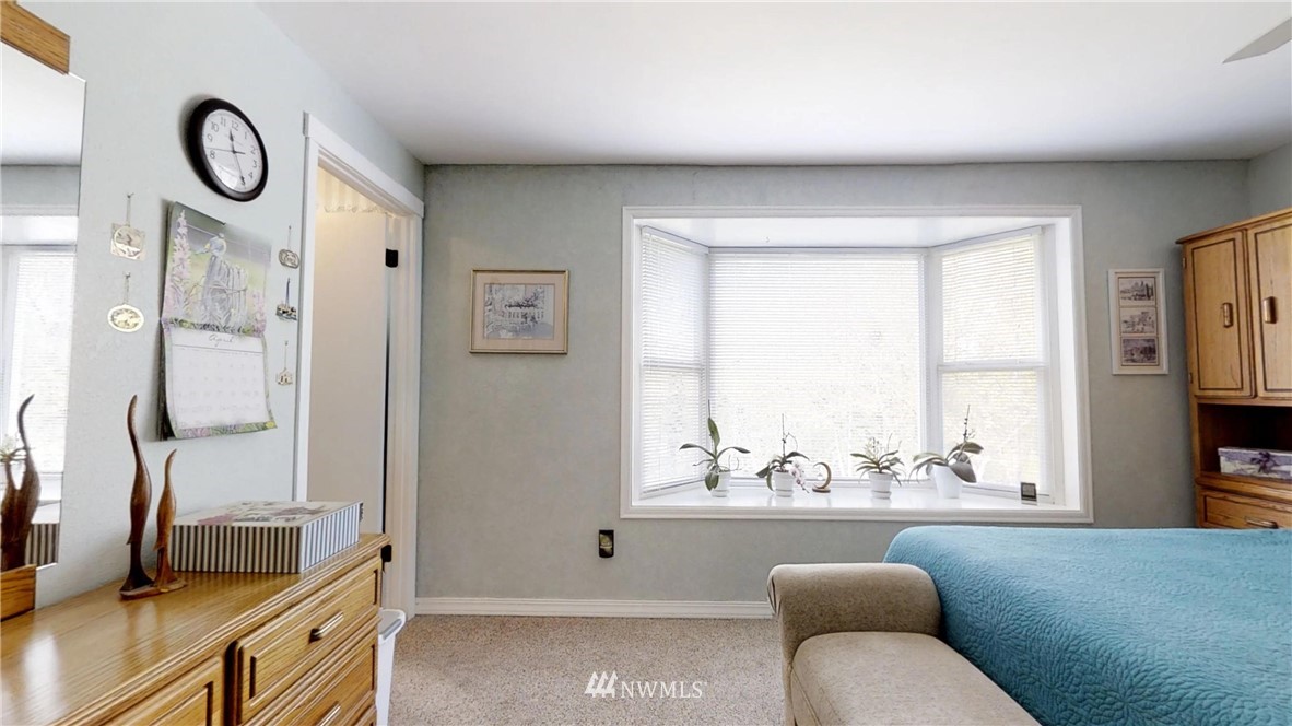 17645 122nd Place Southeast Renton, WA 98058 - Photo 9 of 25 Gallery Image 9
