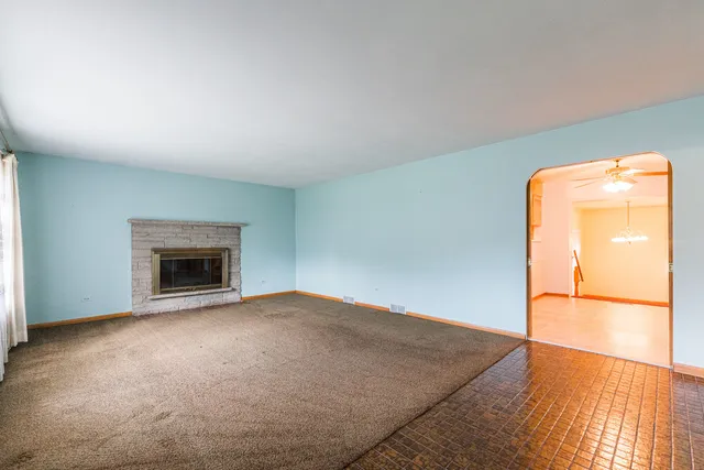 $499,000 | 525 Bunning Drive, Downers Grove, IL 60516