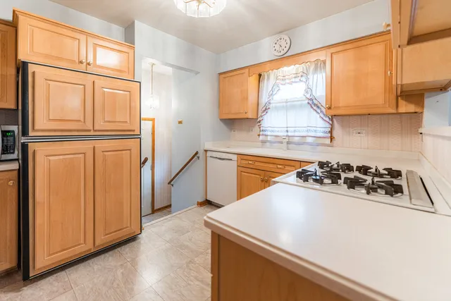 $499,000 | 525 Bunning Drive, Downers Grove, IL 60516