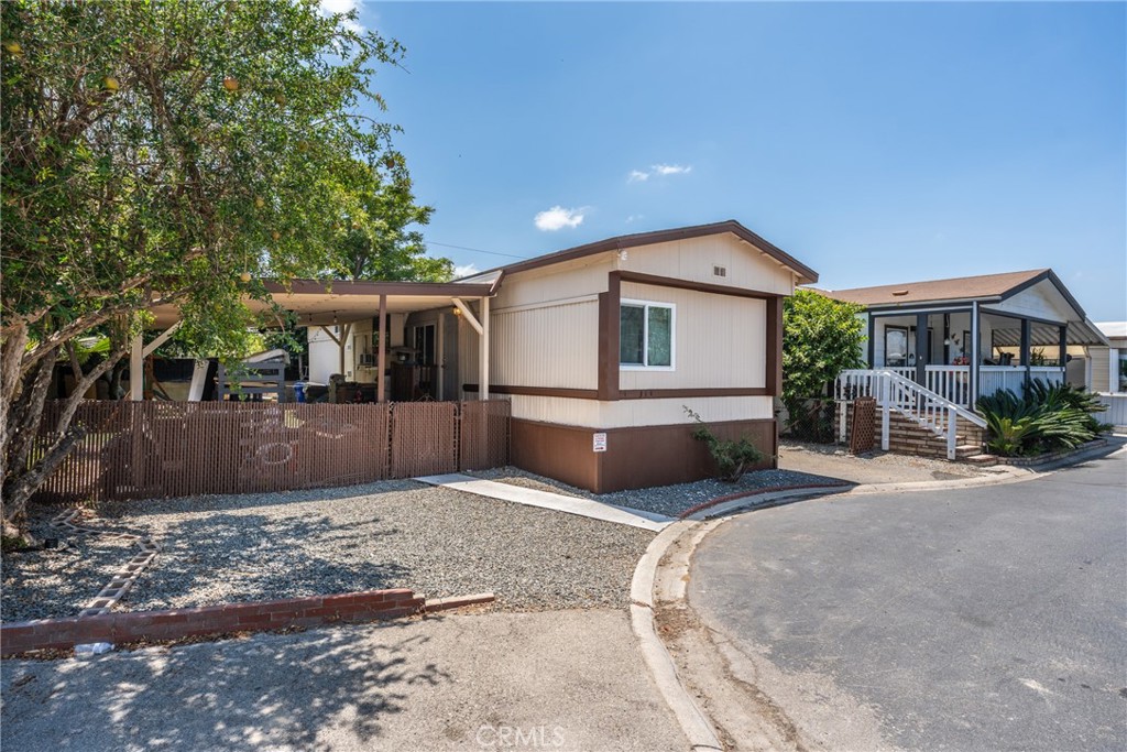 3825 Crestmore, Unit 313 Riverside, CA 92509 - Photo 3 of 24