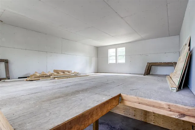 $2,300 | 1204 Ave F, South Houston, TX 77587