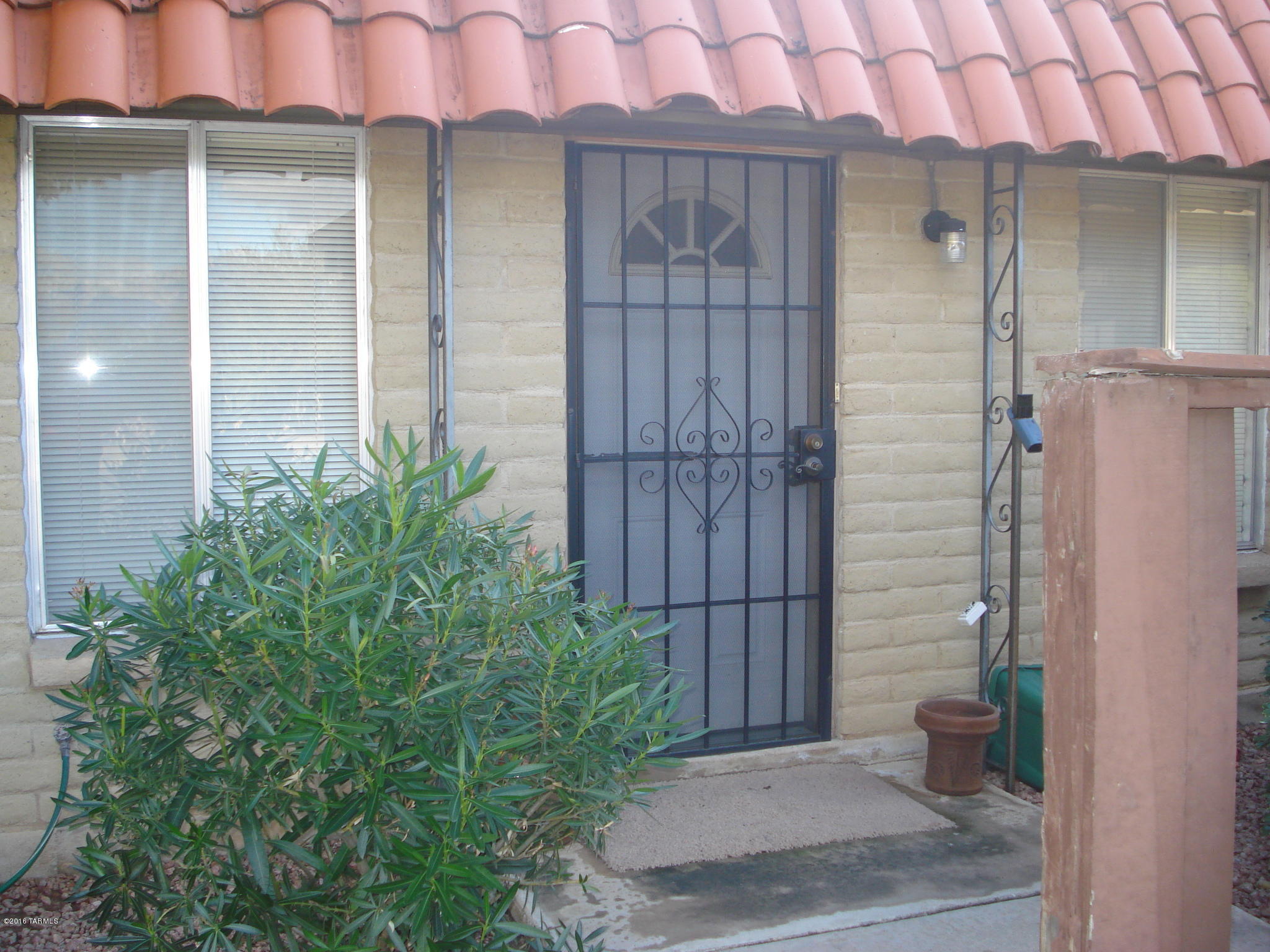 602 South Pantano Road, Unit A Tucson, AZ 85710 - Photo 2 of 10
