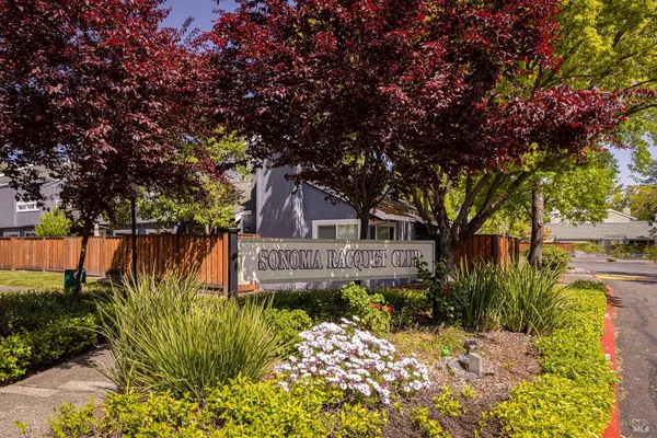 $385,000 | 668 Racquet Club Circle, Rohnert Park, CA 94928