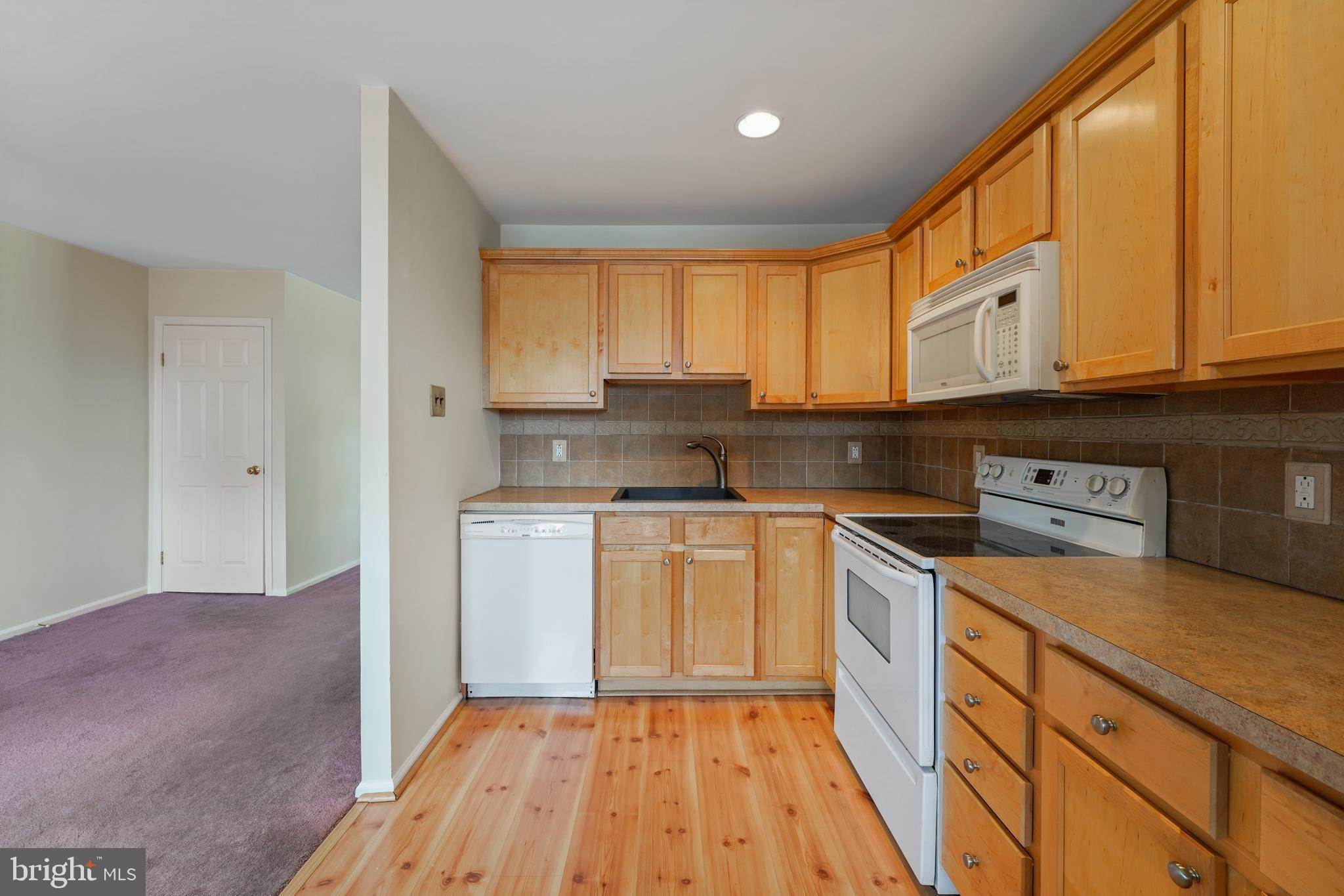 208 Rively Avenue Collingdale, PA 19023 - Photo 17 of 37 Gallery Image 17