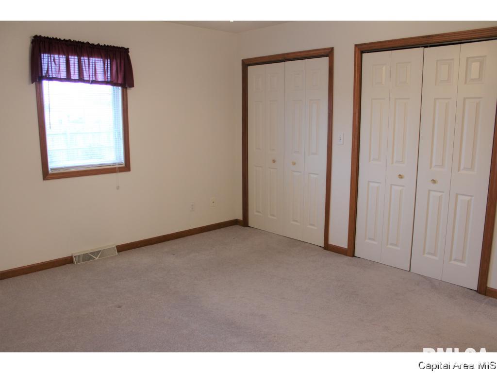 2720 Walter Road Springfield, IL 62703 - Photo 14 of 16