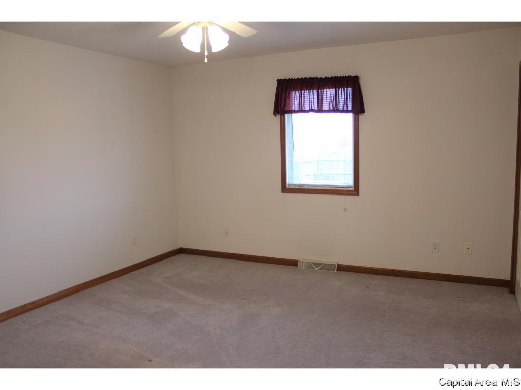 2720 Walter Road Springfield, IL 62703 - Photo 15 of 16