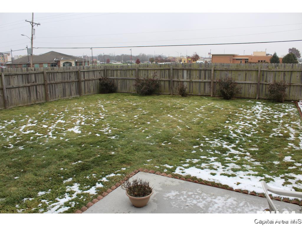2720 Walter Road Springfield, IL 62703 - Photo 3 of 16