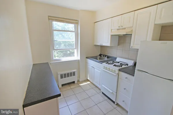 $1,195 | 139 West Tulpehocken Street, Unit H2, Philadelphia, PA 19144
