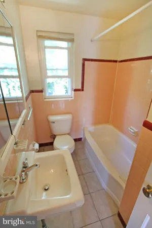 $1,195 | 139 West Tulpehocken Street, Unit H2, Philadelphia, PA 19144