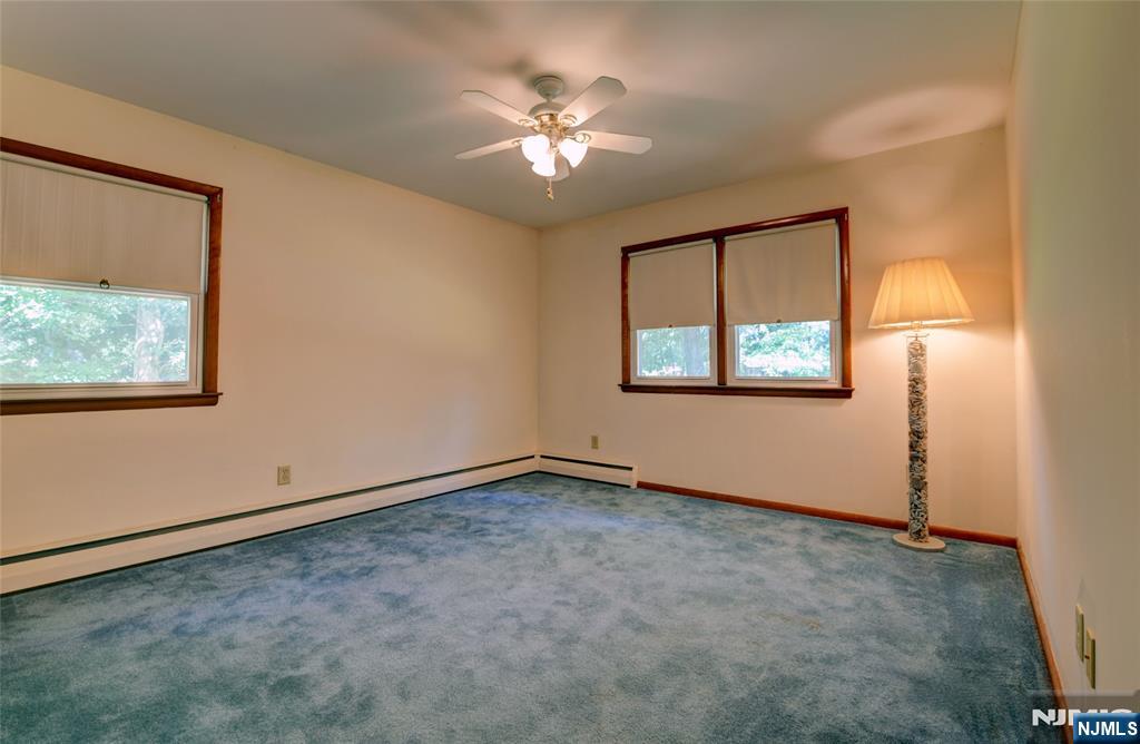 34 Knoll Road Wayne, NJ 07470 - Photo 26 of 50