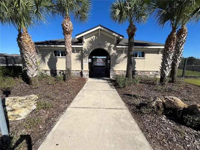 a front view of house with yard