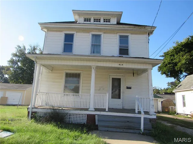 $19,900 | 615 West Lafayette Avenue, Jacksonville, IL 62650