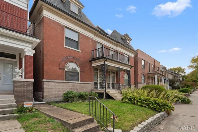 $679,000 | 4220-4222 Cleveland Avenue, St. Louis, MO 63110