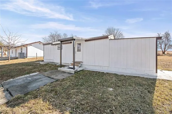 $280,000 | 710 Grant Street, Buckner, MO 64016