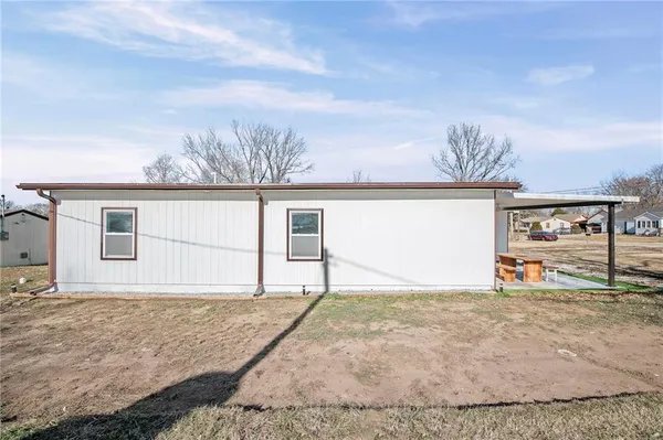 $280,000 | 710 Grant Street, Buckner, MO 64016
