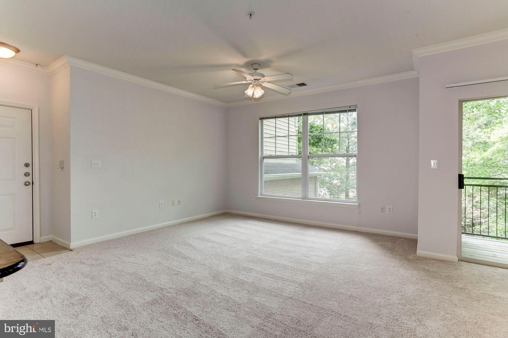 12128 Garden Ridge Lane, Unit 203 Fairfax, VA 22030 - Photo 11 of 40 Living Room
