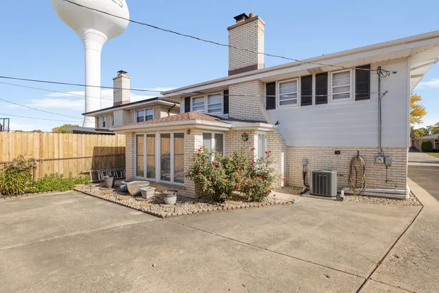 $493,900 | 8556 North Oriole Avenue, Niles, IL 60714