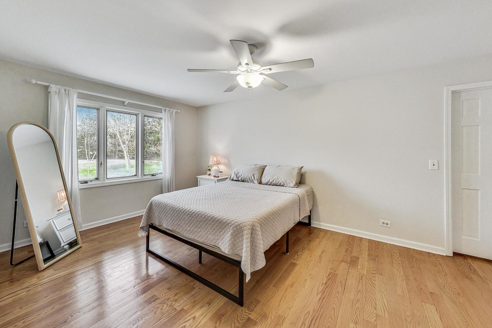 549 60th Place Burr Ridge, IL 60527 - Photo 34 of 66 Gallery Image 34