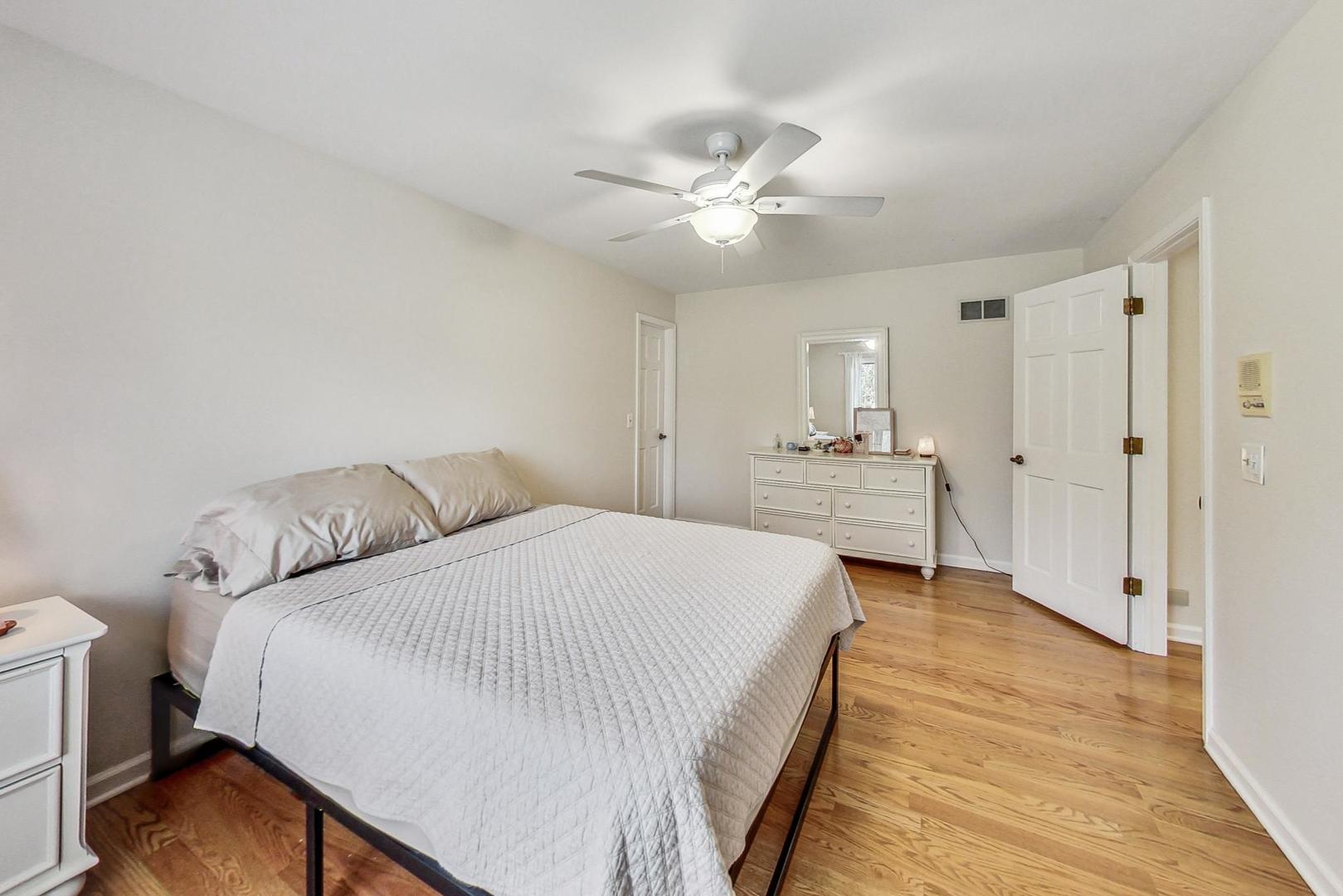 549 60th Place Burr Ridge, IL 60527 - Photo 35 of 66 Gallery Image 35