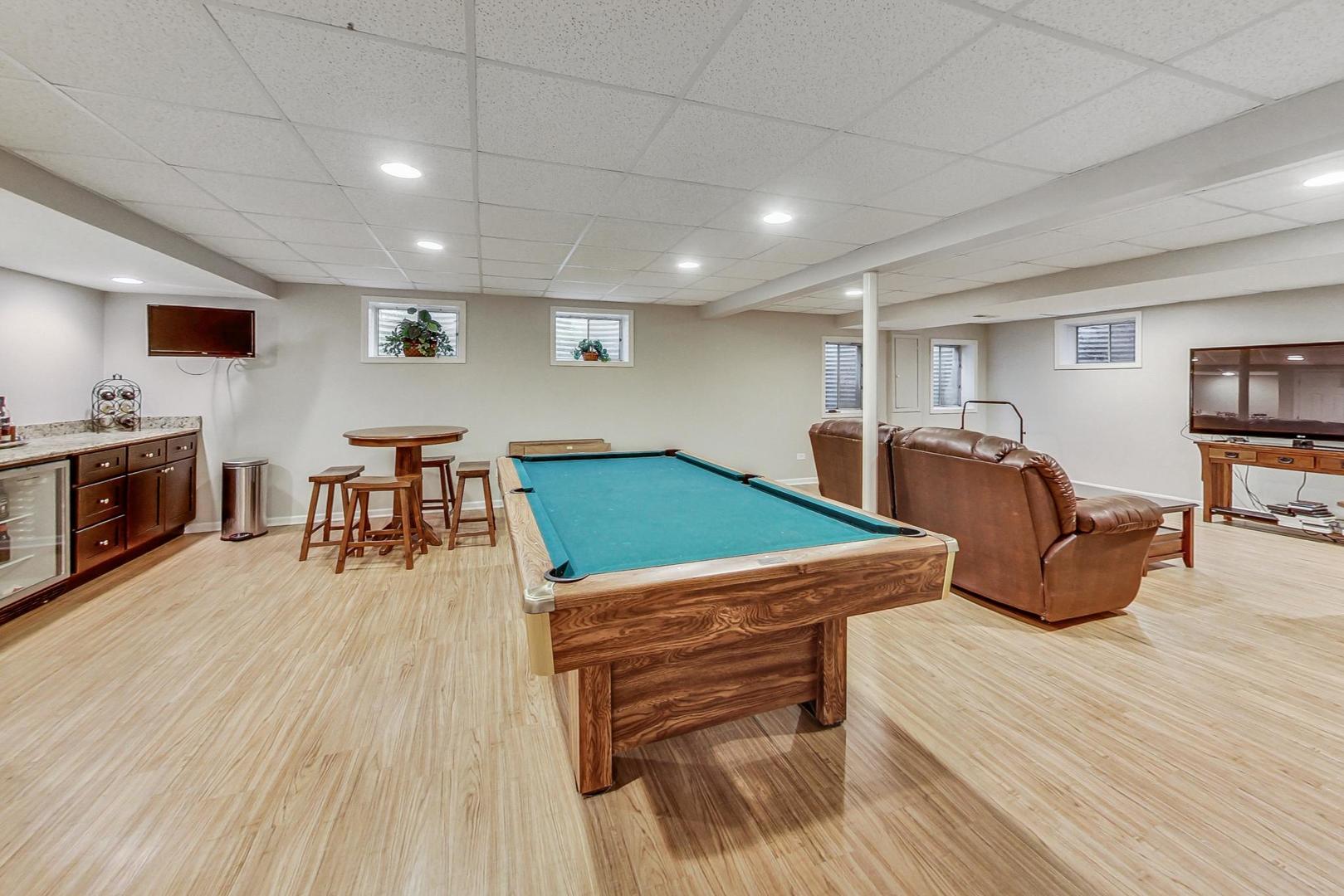549 60th Place Burr Ridge, IL 60527 - Photo 48 of 66 Gallery Image 48