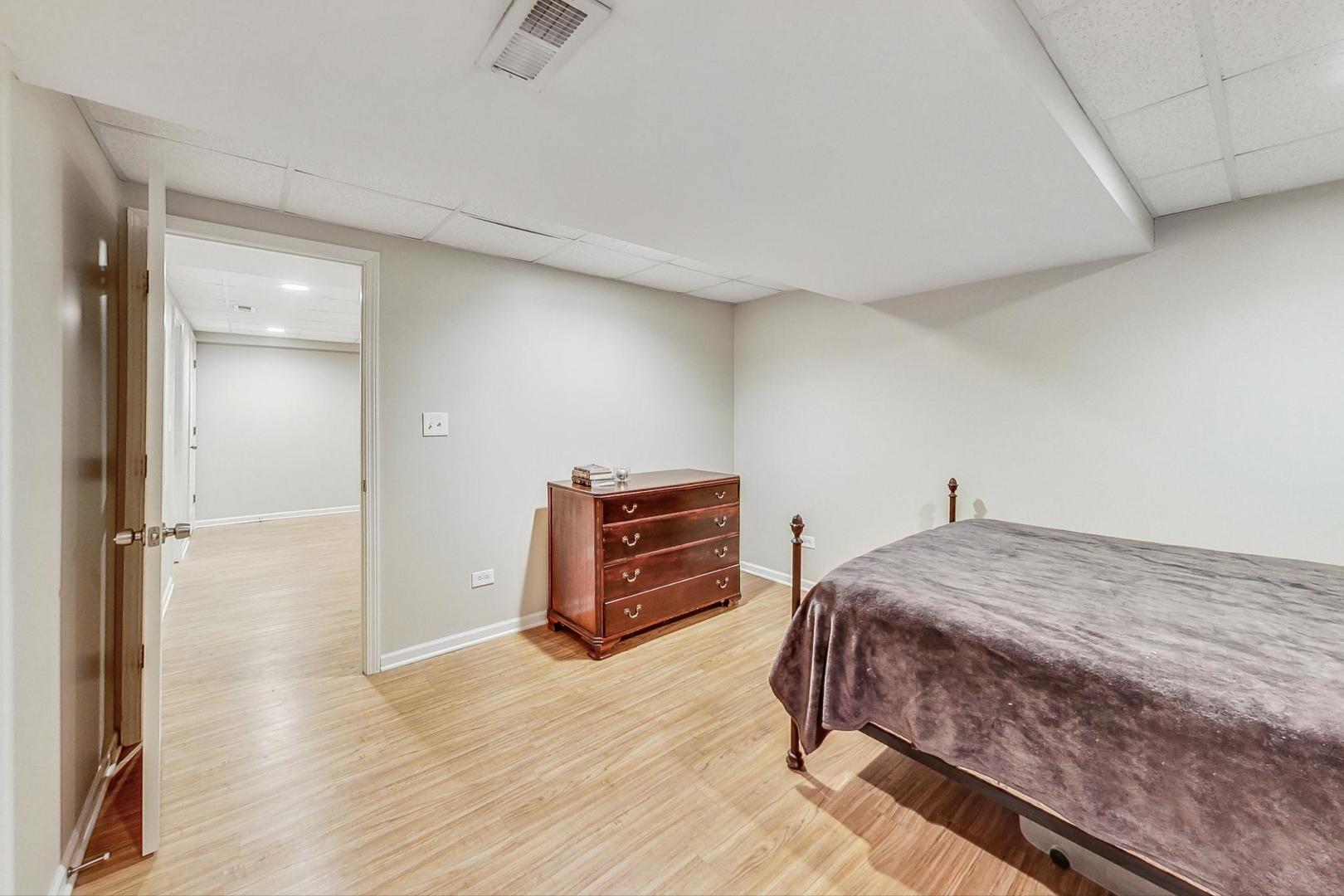 549 60th Place Burr Ridge, IL 60527 - Photo 53 of 66 Gallery Image 53