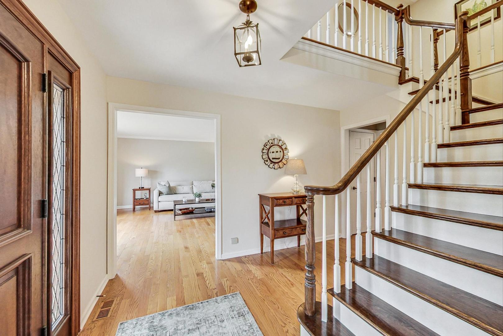 549 60th Place Burr Ridge, IL 60527 - Photo 6 of 66 Gallery Image 6