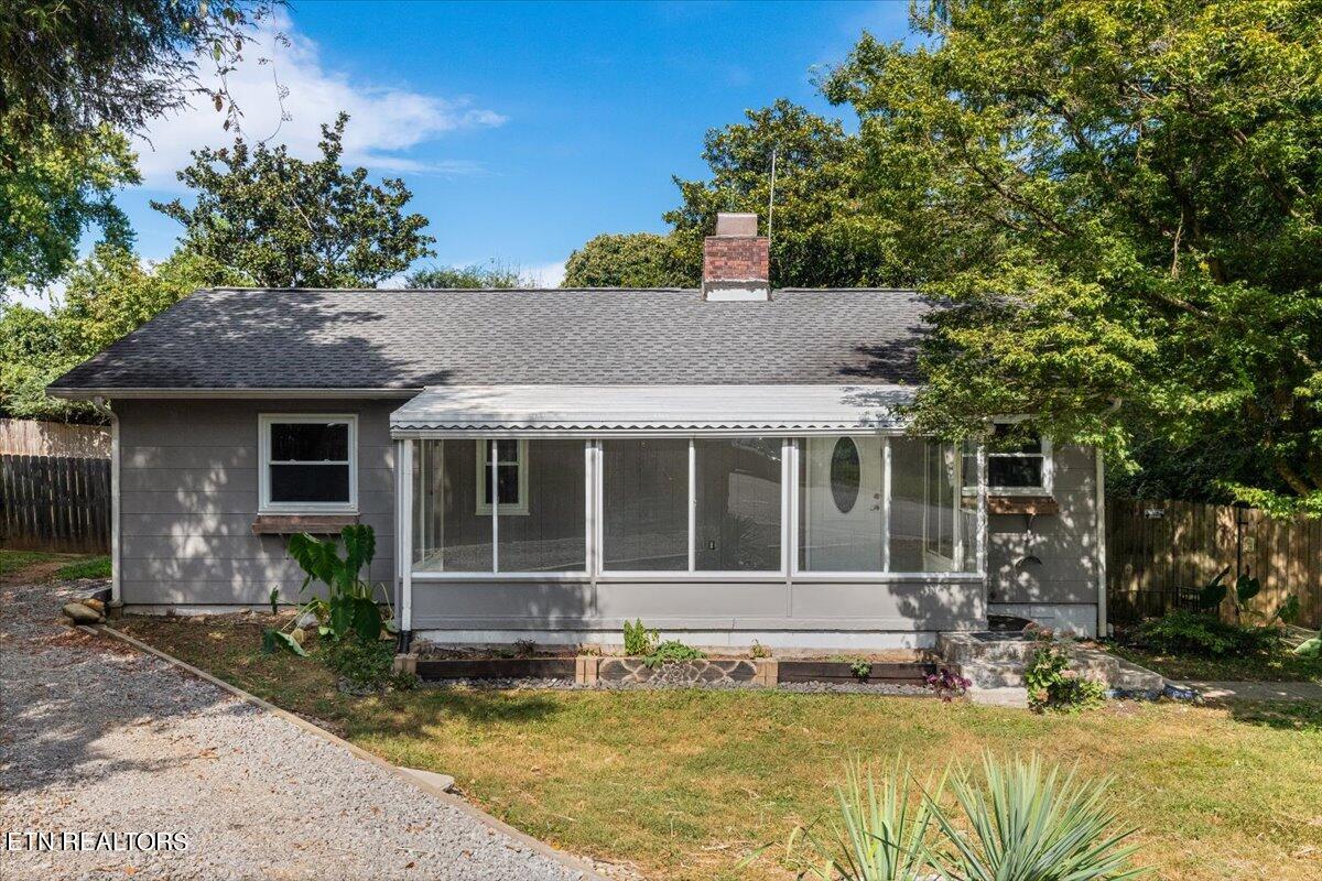 106 Venus Road Oak Ridge, TN 37830 - Photo 1 of 30 01-Exterior Front