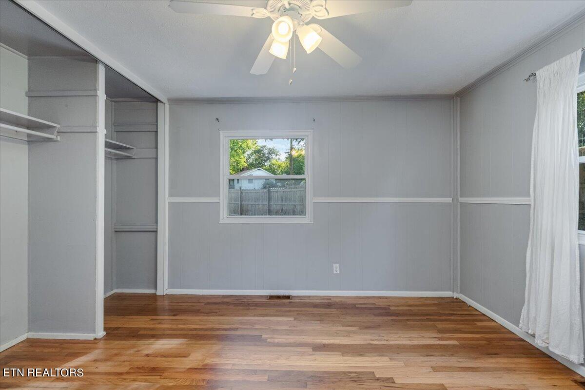 106 Venus Road Oak Ridge, TN 37830 - Photo 18 of 30 17-Bedroom 1