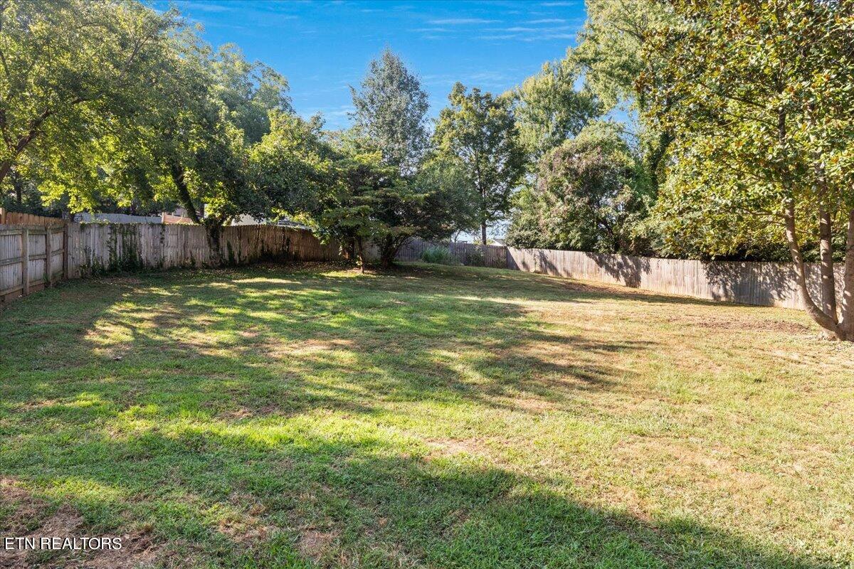 106 Venus Road Oak Ridge, TN 37830 - Photo 28 of 30 30-Backyard View
