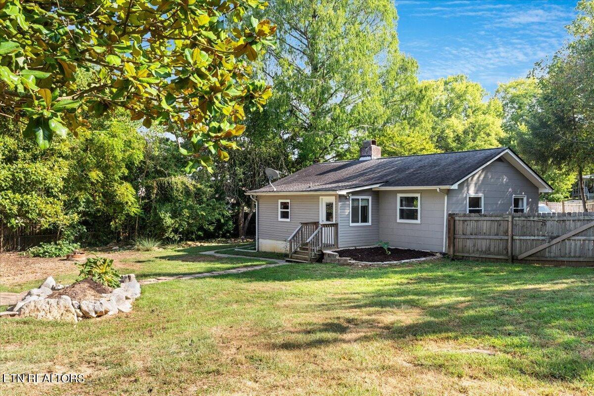106 Venus Road Oak Ridge, TN 37830 - Photo 30 of 30 32-Backyard to Home