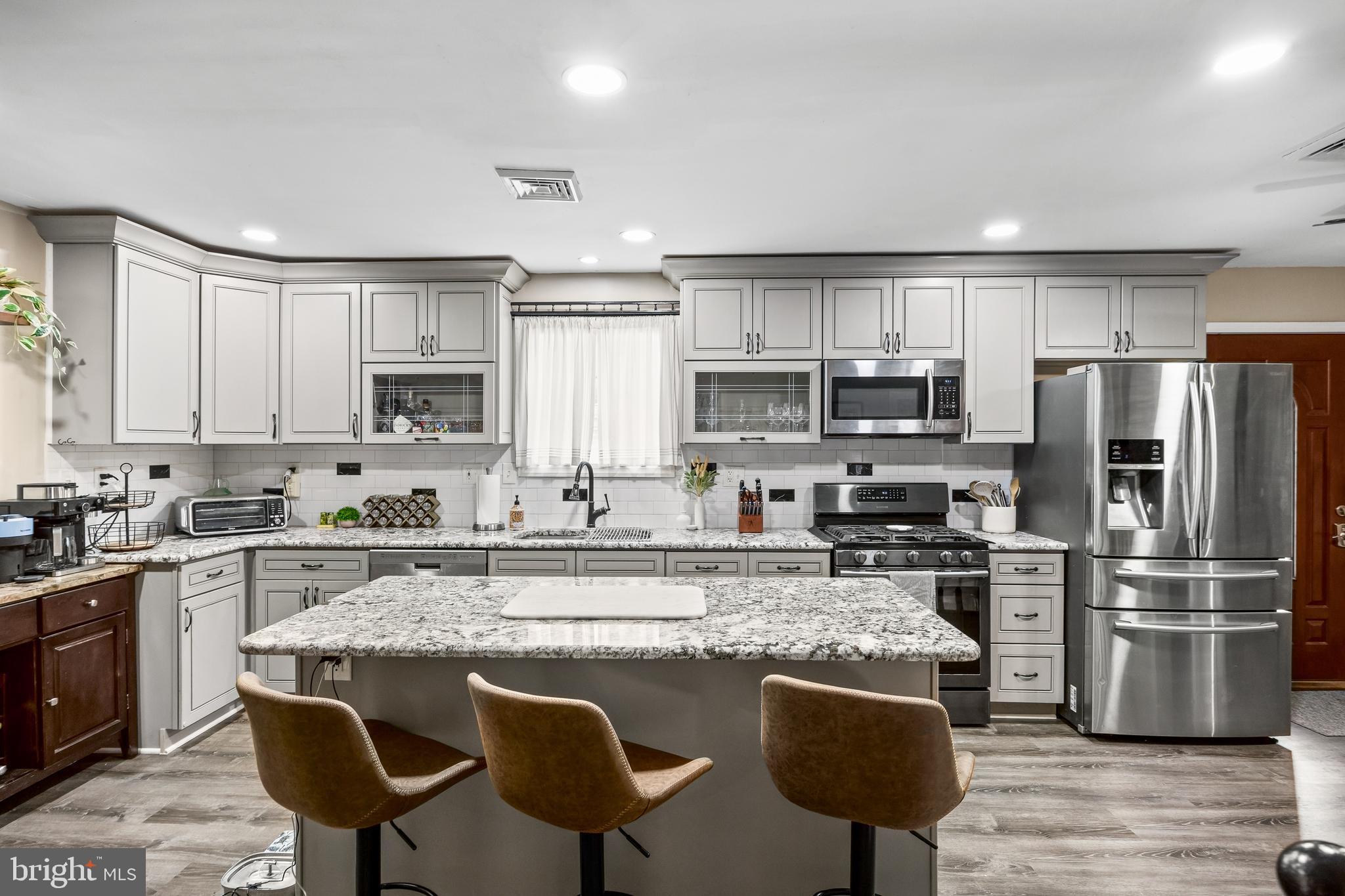 219 West Center Avenue Maple Shade, NJ 08052 - Photo 8 of 30