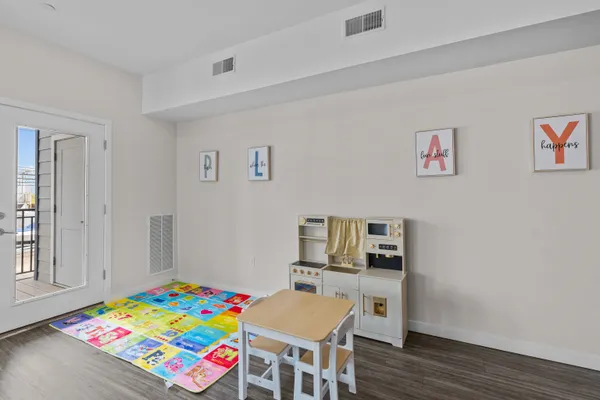 $4,000 | 71 Connecticut Avenue, Unit 209, Norwalk, CT 06850