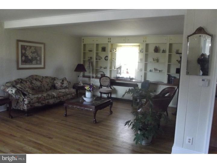2429 Park Road Warrington, PA 18976 - Photo 2 of 25 Gallery Image 2