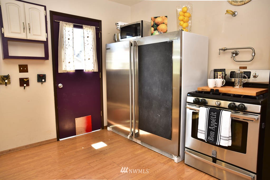 721 North 47th Street Seattle, WA 98103 - Photo 11 of 25
