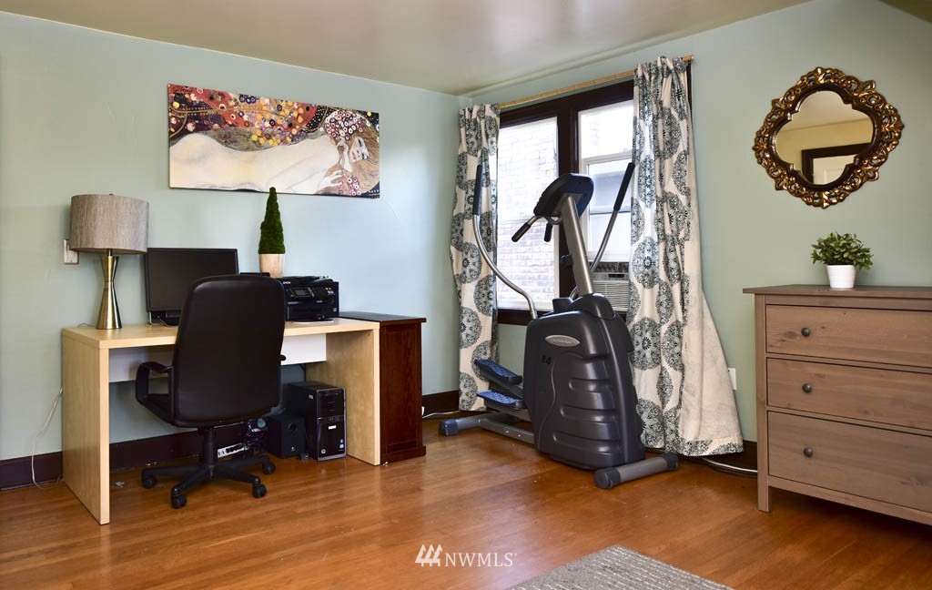 721 North 47th Street Seattle, WA 98103 - Photo 14 of 25
