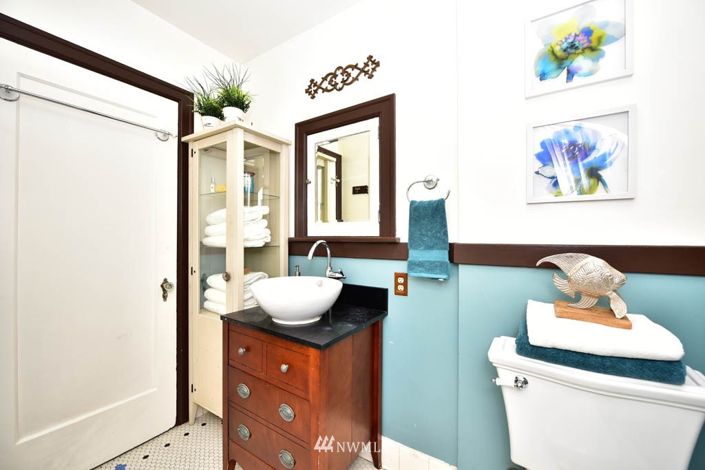 721 North 47th Street Seattle, WA 98103 - Photo 16 of 25