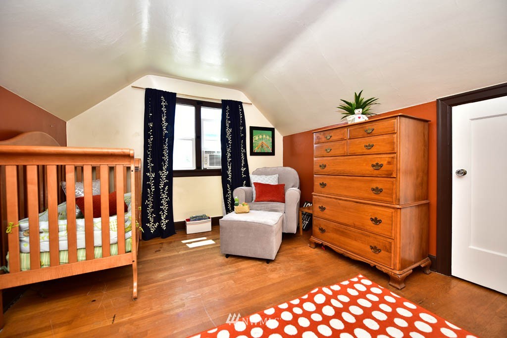 721 North 47th Street Seattle, WA 98103 - Photo 18 of 25