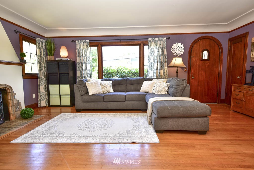 721 North 47th Street Seattle, WA 98103 - Photo 3 of 25