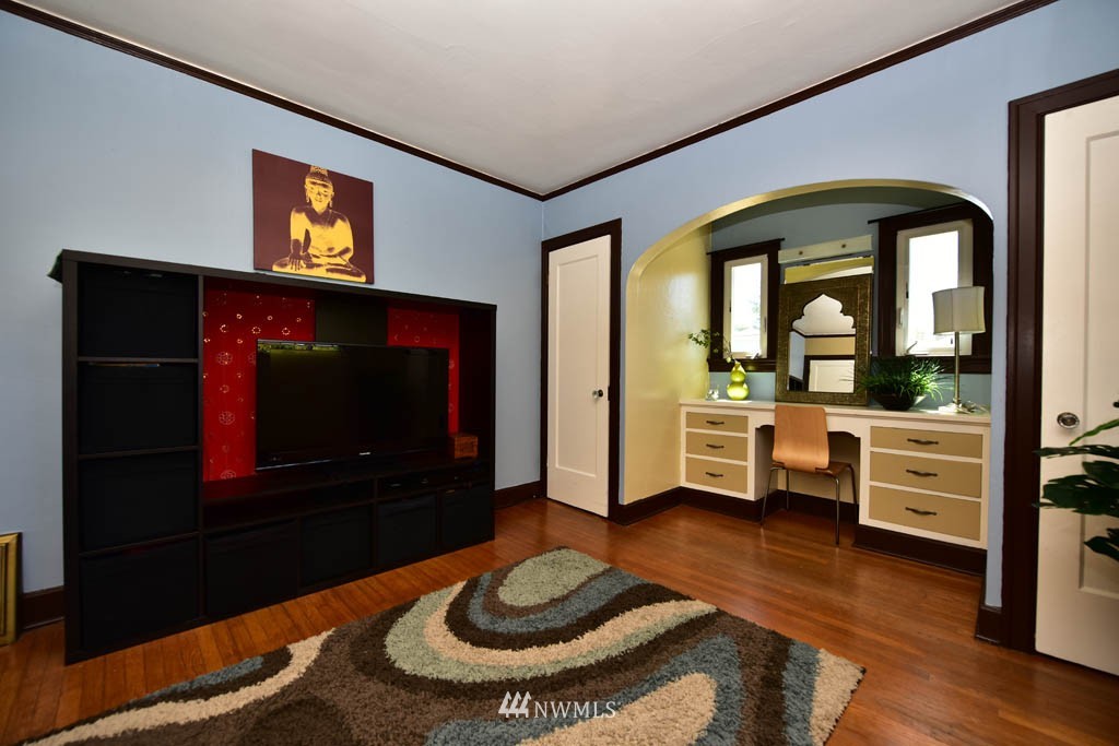 721 North 47th Street Seattle, WA 98103 - Photo 21 of 25