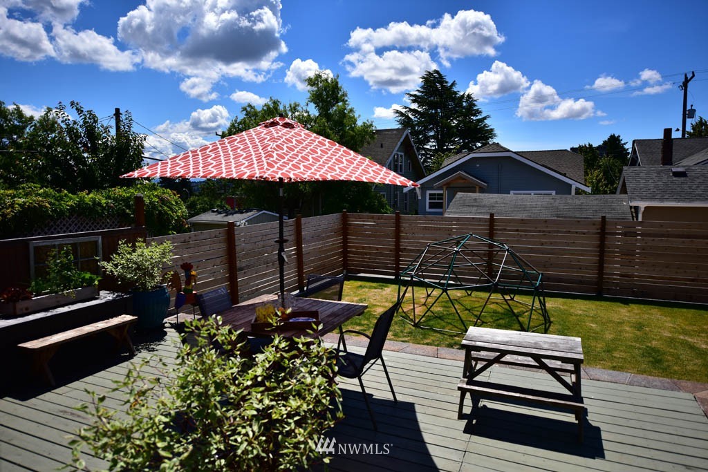 721 North 47th Street Seattle, WA 98103 - Photo 22 of 25
