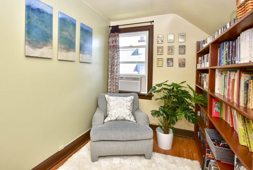 721 North 47th Street Seattle, WA 98103 - Photo 24 of 25