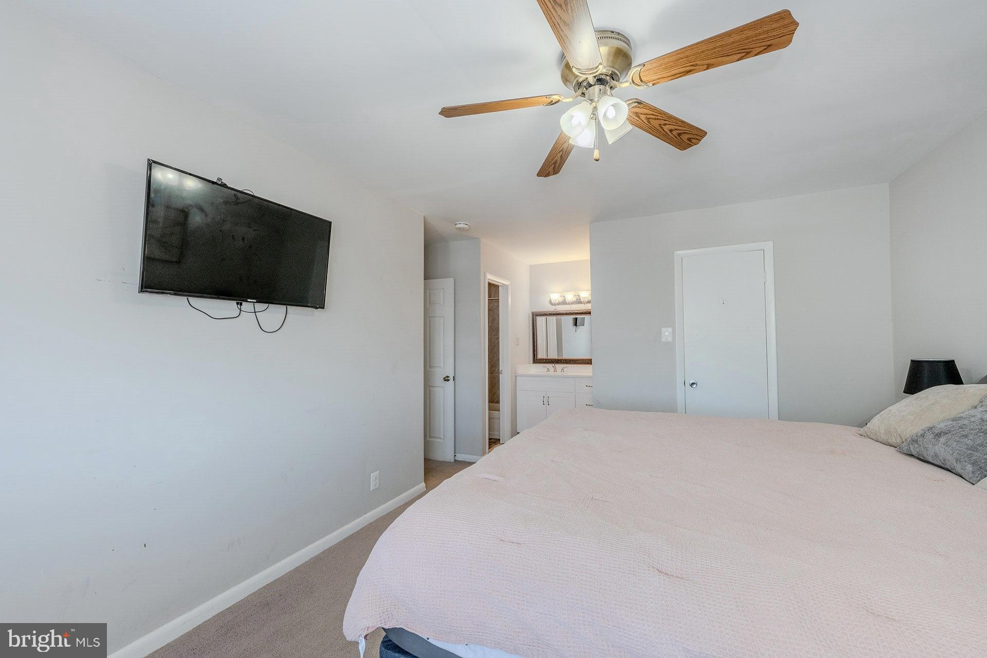 6270 Edsall Road, Unit 404 Alexandria, VA 22312 - Photo 13 of 18 Gallery Image 13