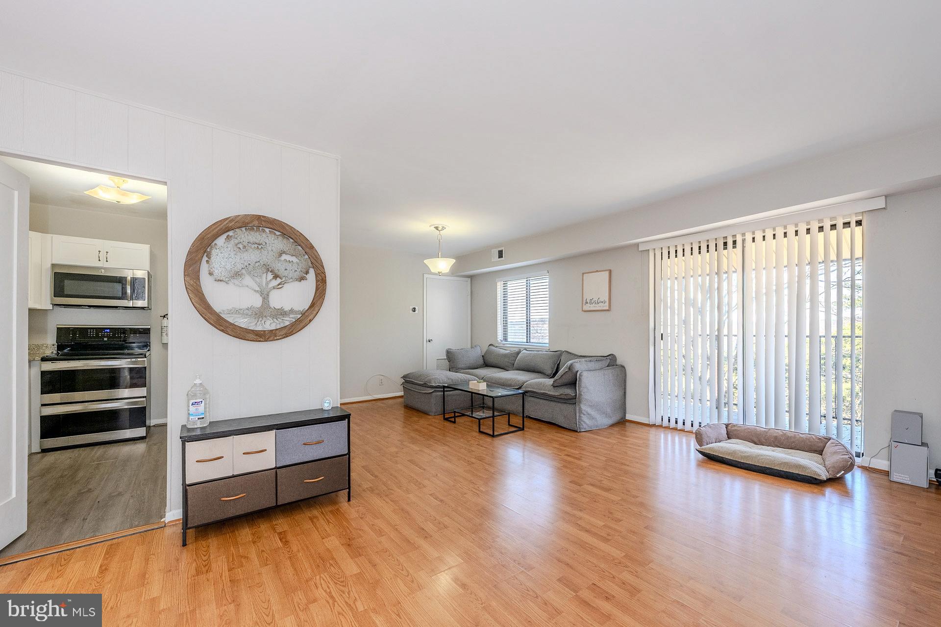 6270 Edsall Road, Unit 404 Alexandria, VA 22312 - Photo 6 of 18 Gallery Image 6