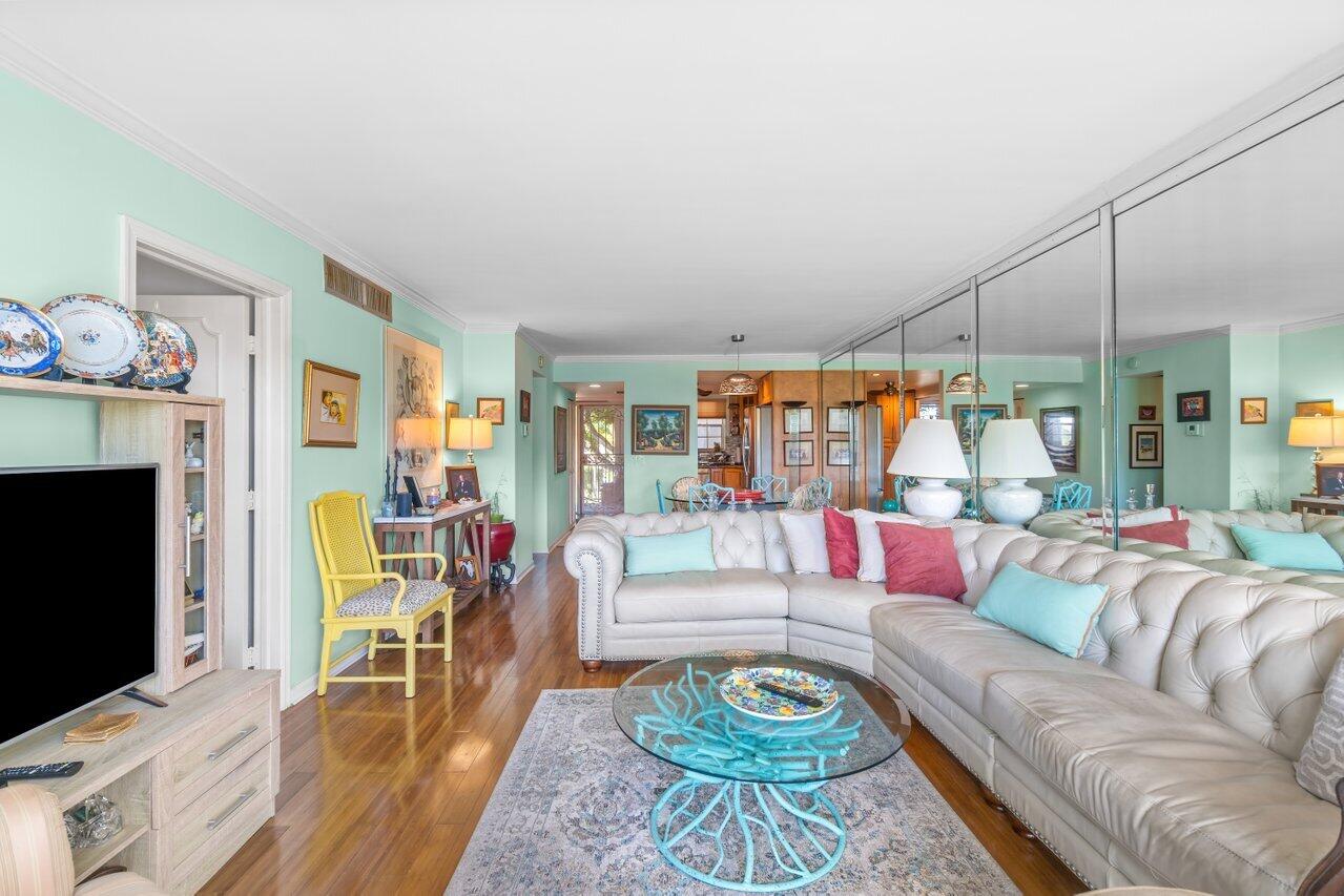 769 Jeffery Street, Unit 206 Boca Raton, FL 33487 - Photo 11 of 26 011-769JefferyStreet-BocaRaton-FL-33487-