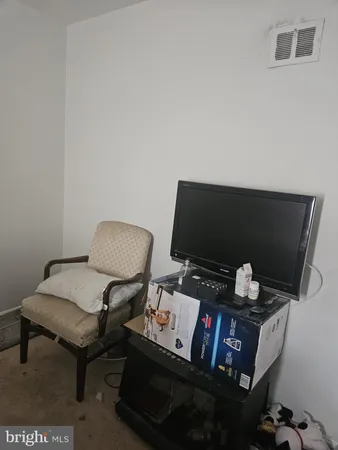 $274,950 | 1760 East W Highway, Silver Spring, MD 20910